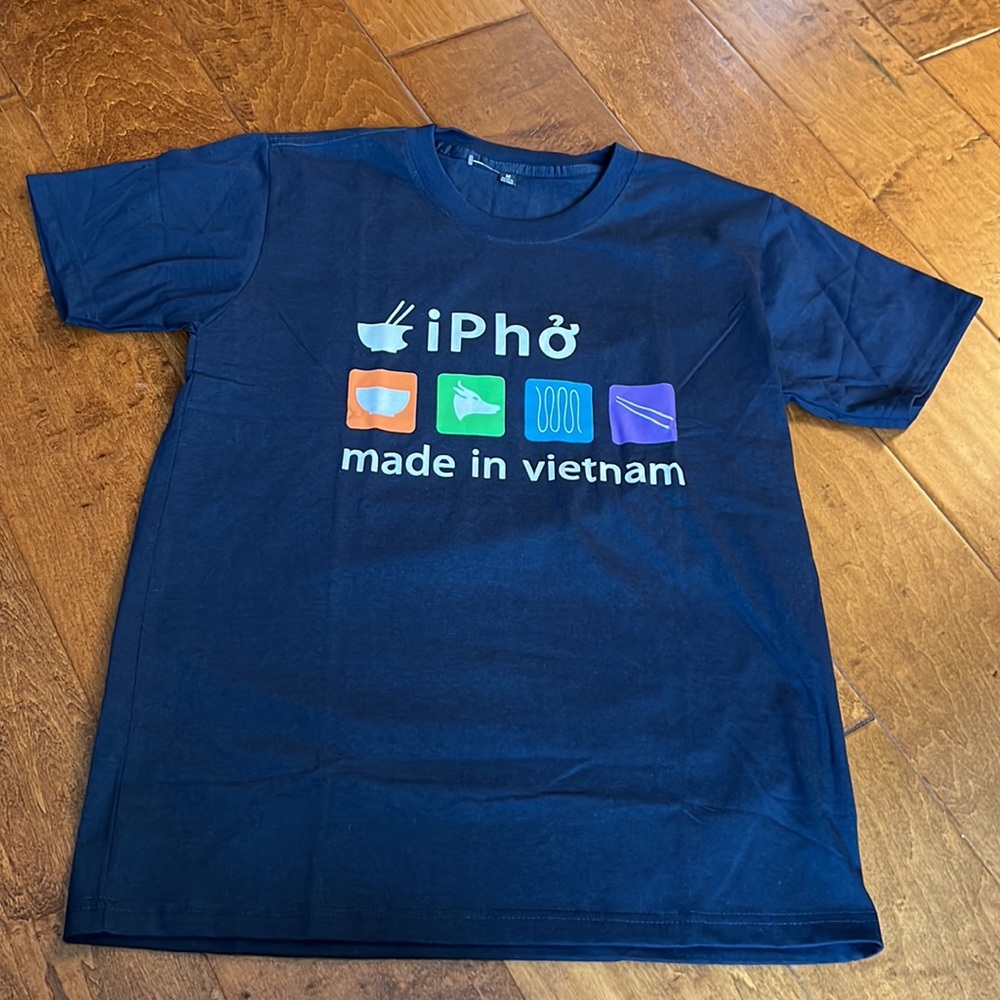 IPho made in Vietnam print tshirt short sleeve color navy New no tags Medium - Picture 3 of 9